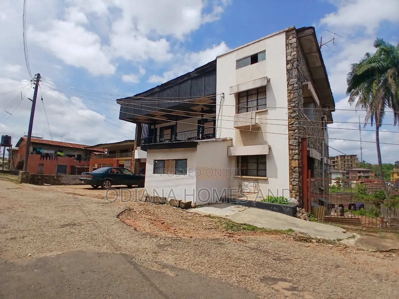 13bdrm Apartment in Total Garden, Ibadan for sale