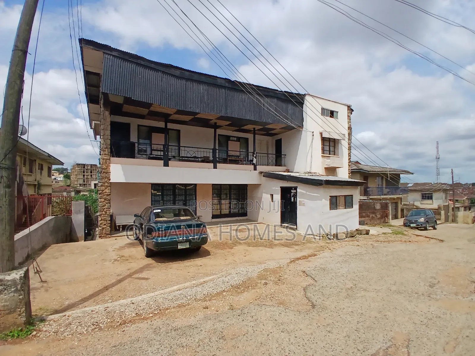 13bdrm Apartment in Total Garden, Ibadan for sale