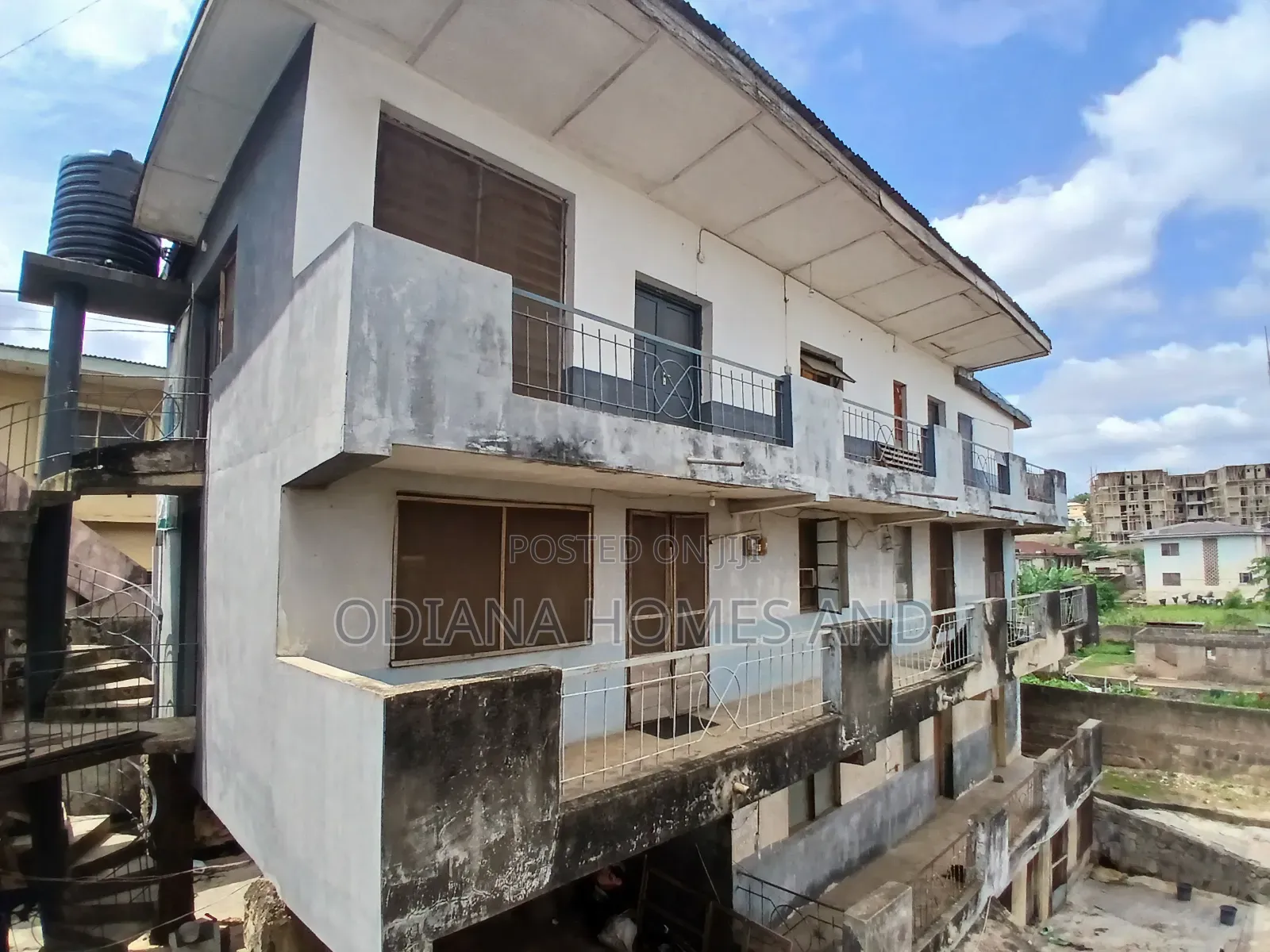 13bdrm Apartment in Total Garden, Ibadan for sale