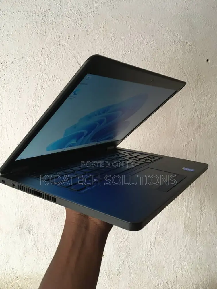 Laptop Dell Latitude 5450 8GB Intel Core I5 SSD 256GB