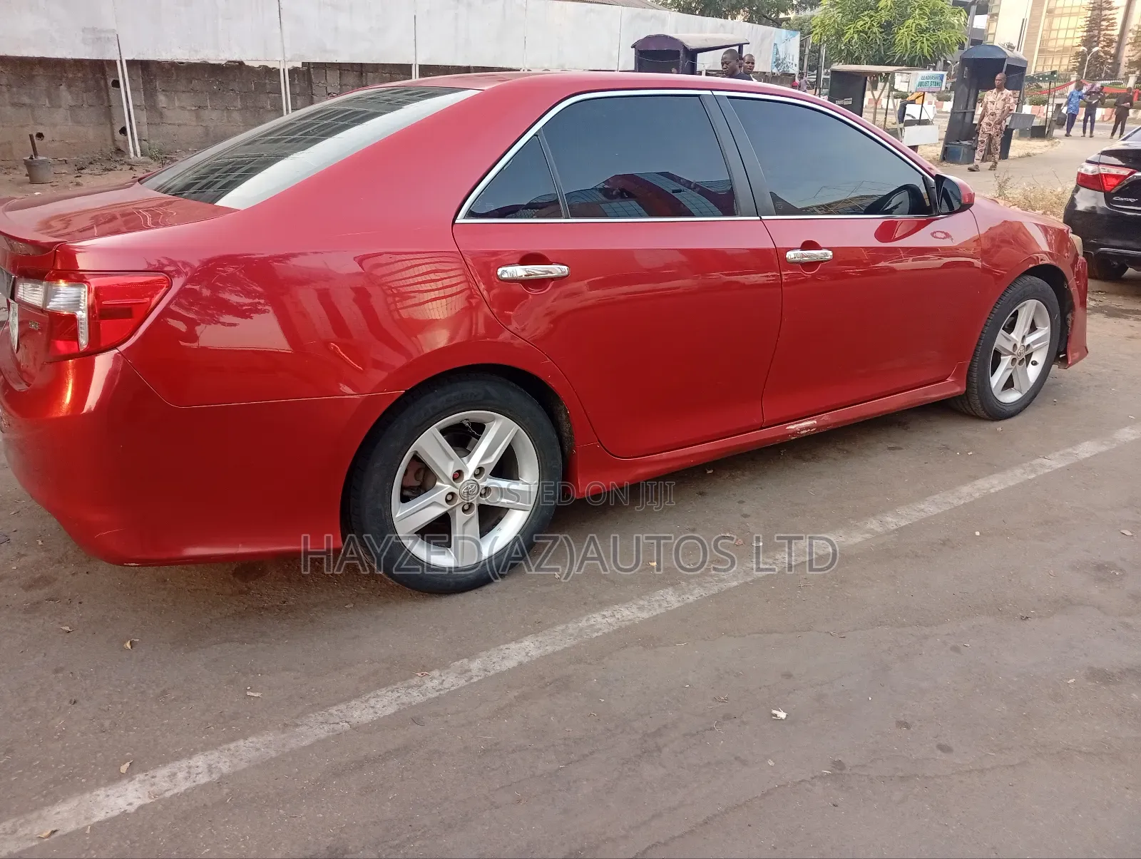 Toyota Camry SE 4dr Sedan (2.5L 4cyl 6A) 2014 Red