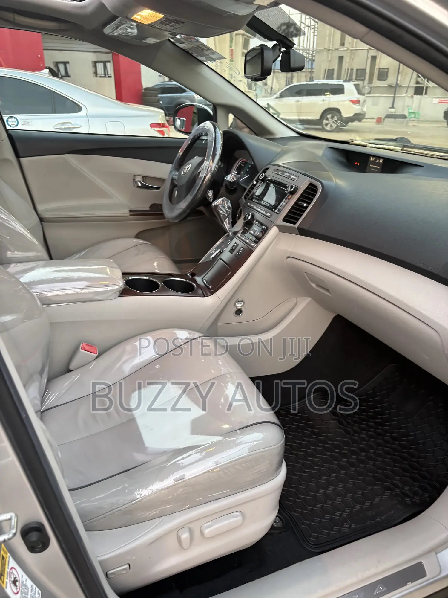Toyota Venza AWD 2011 Silver