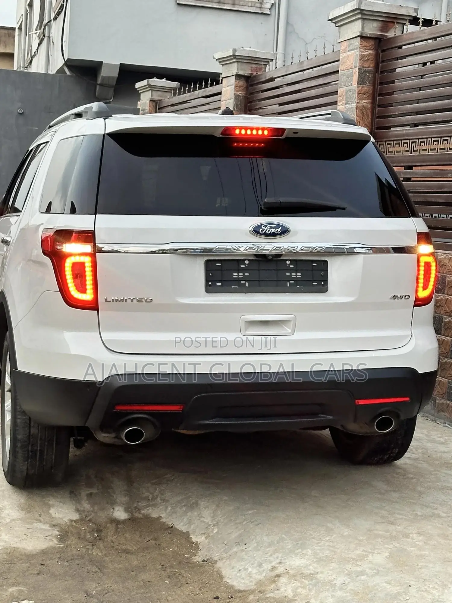 Ford Explorer 2013 White