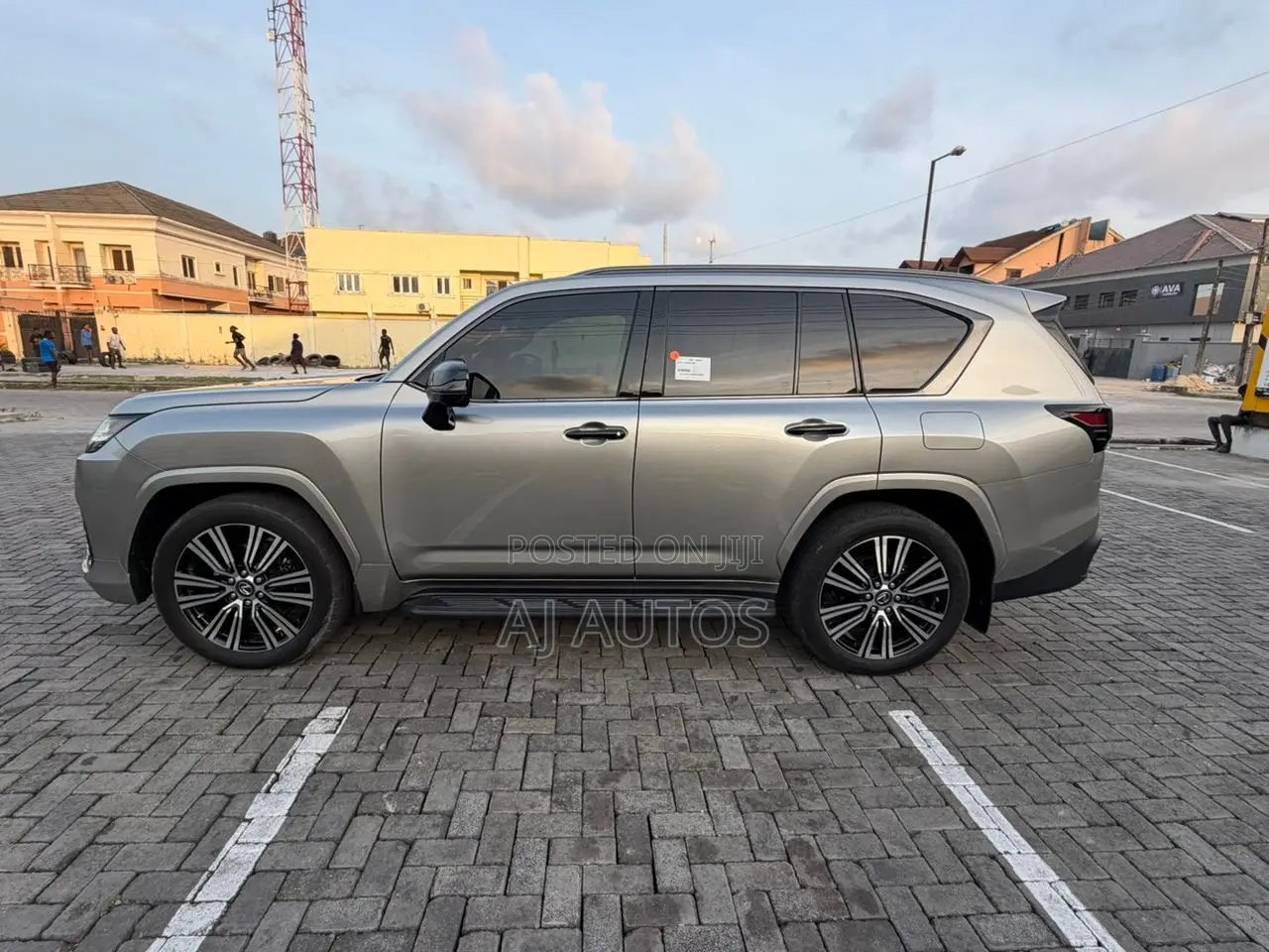 Lexus LX 600 2023 Gray
