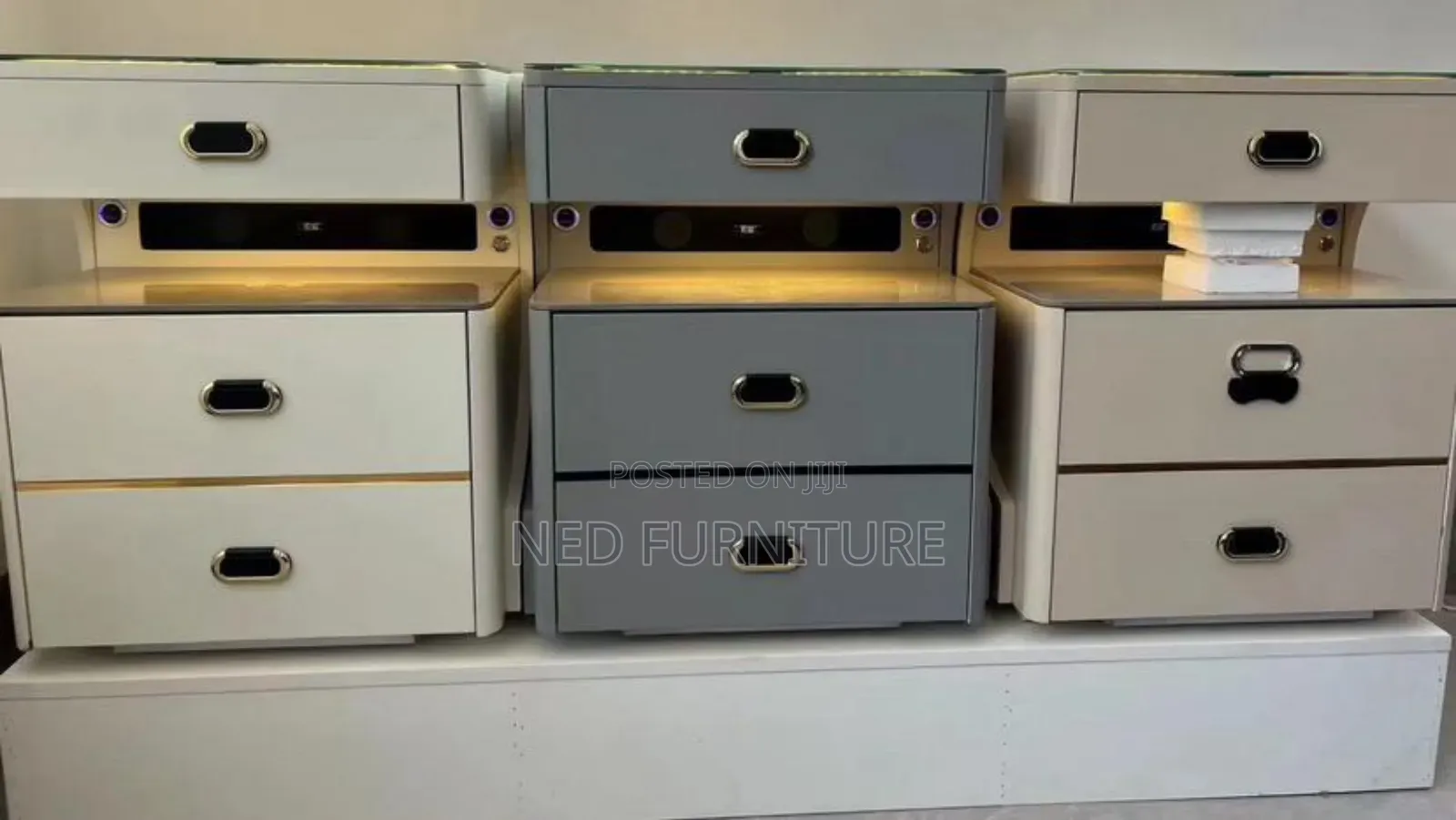 Quality Side Table Lock Charger and Bluetooth Speaker