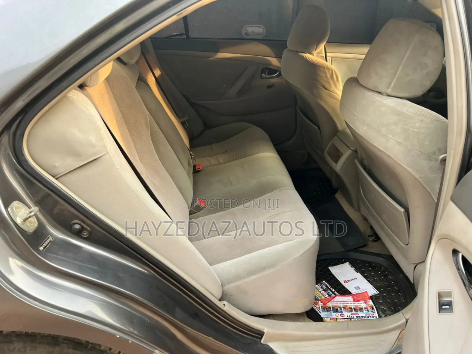 Toyota Camry LE 4dr Sedan (2.5L 4cyl 6AM) 2010 Gray