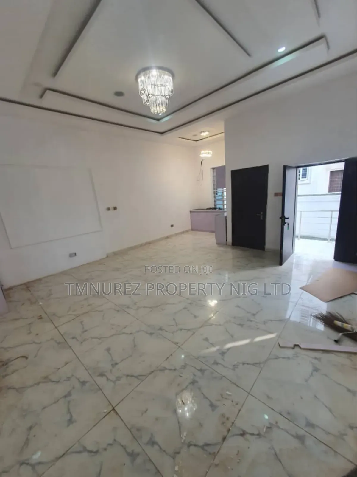 Studio Apartment in Orchild Road, Chevron for rent