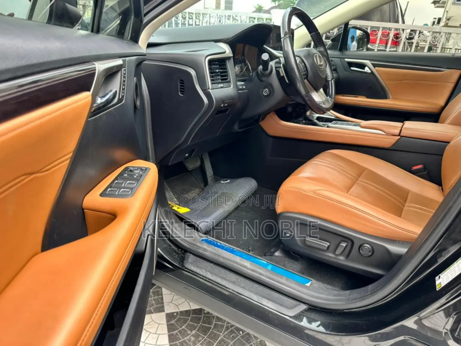 Lexus RX 2022 Black