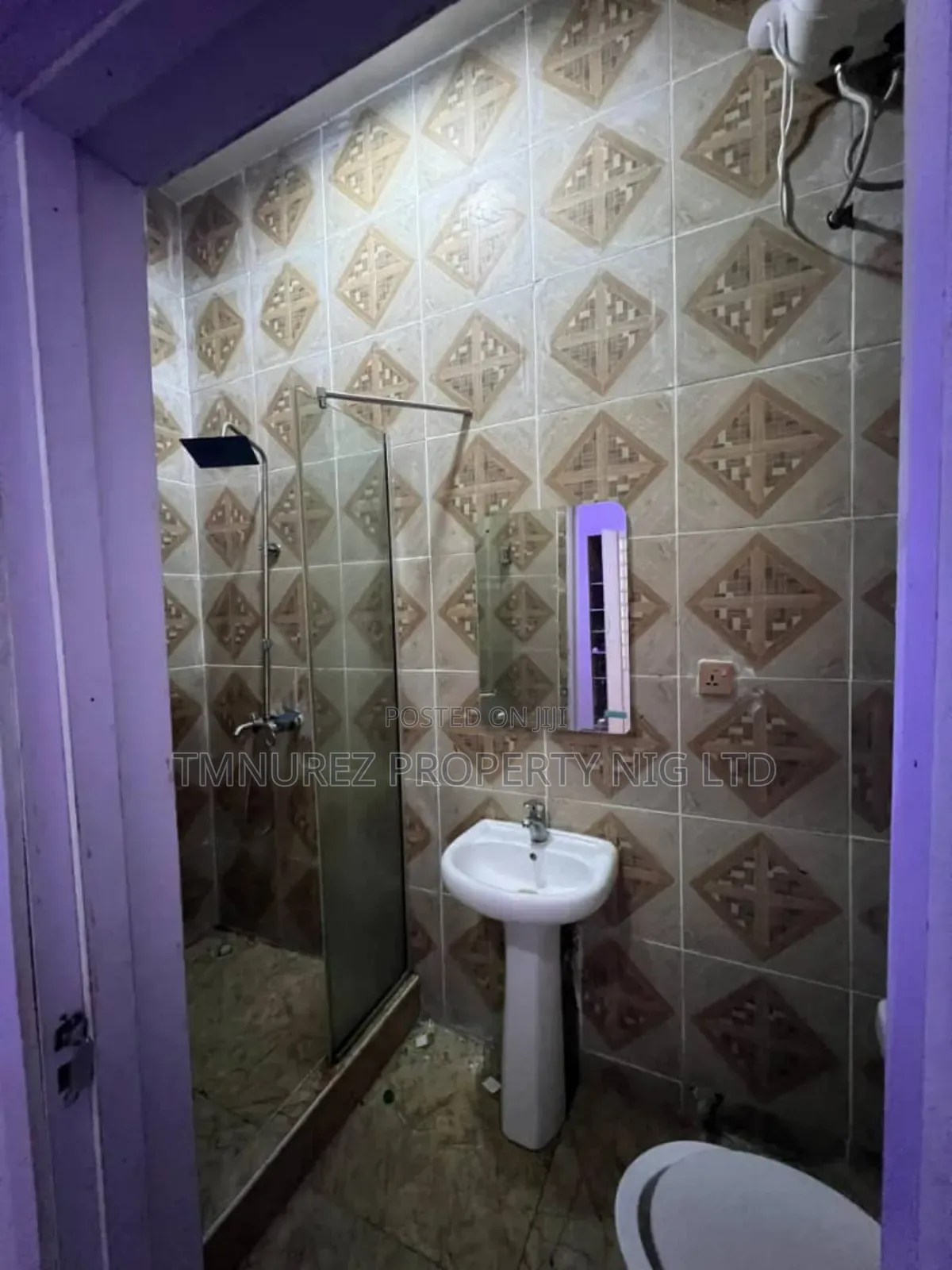 Studio Apartment in Royal Pine, Chevron for rent