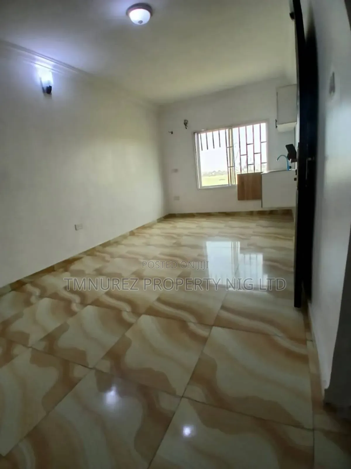 Studio Apartment in Paradise3 Estate, Chevron for rent