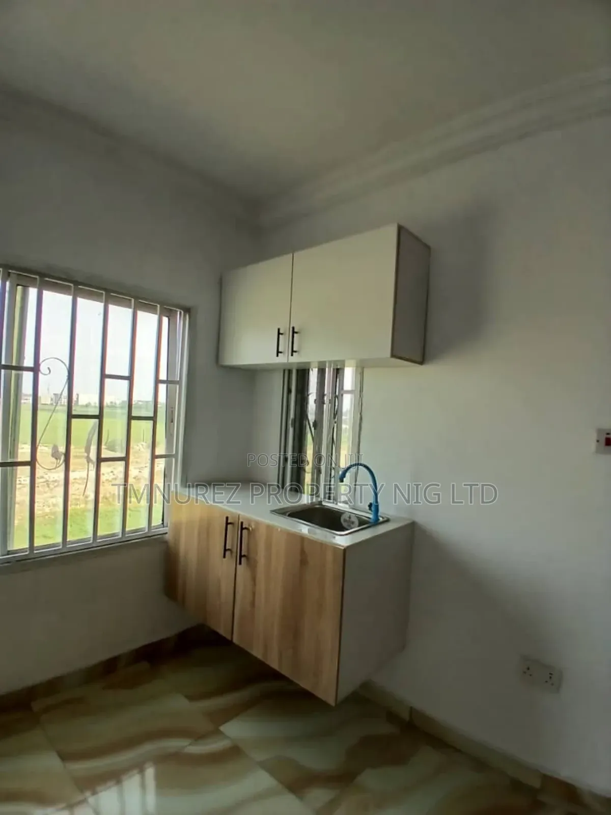 Studio Apartment in Paradise3 Estate, Chevron for rent