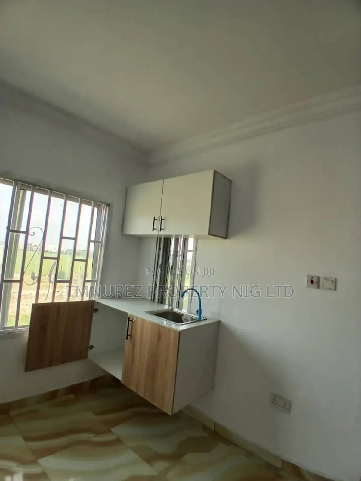 Studio Apartment in Paradise3 Estate, Chevron for rent