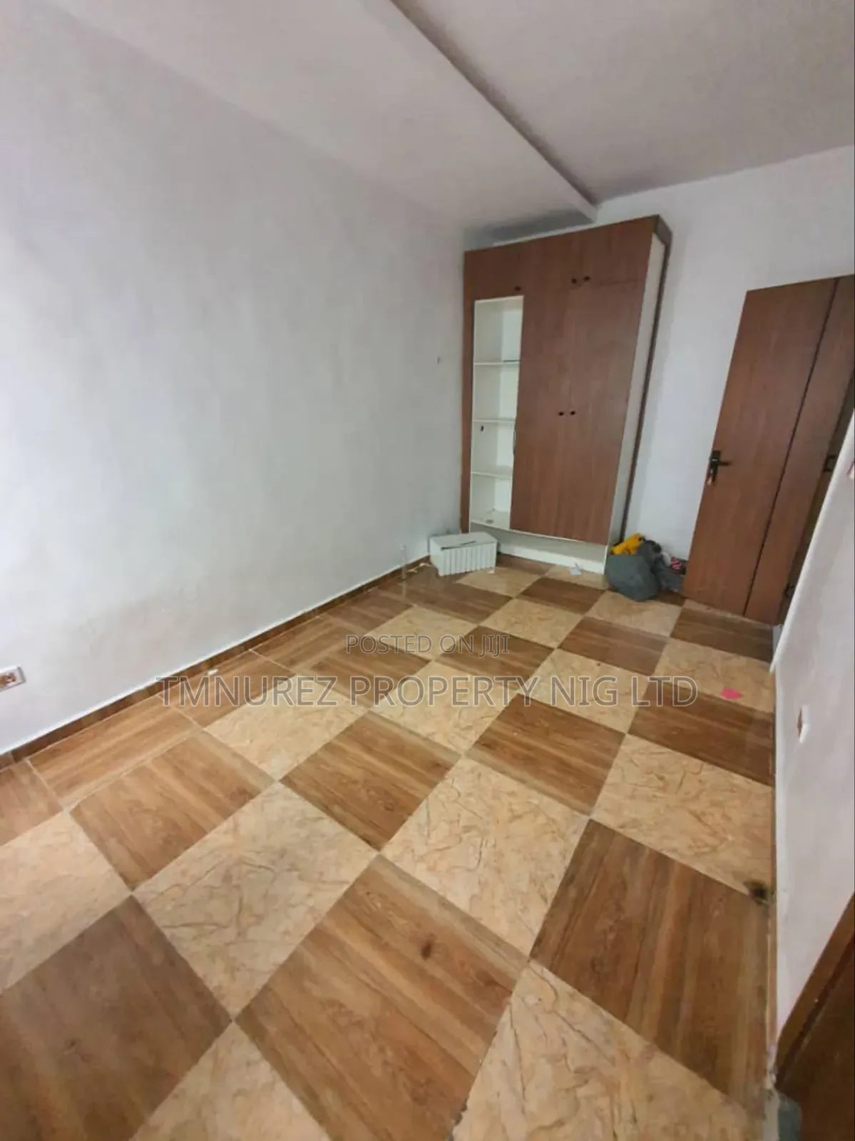 1bdrm Apartment in Orchild Road, Chevron for rent