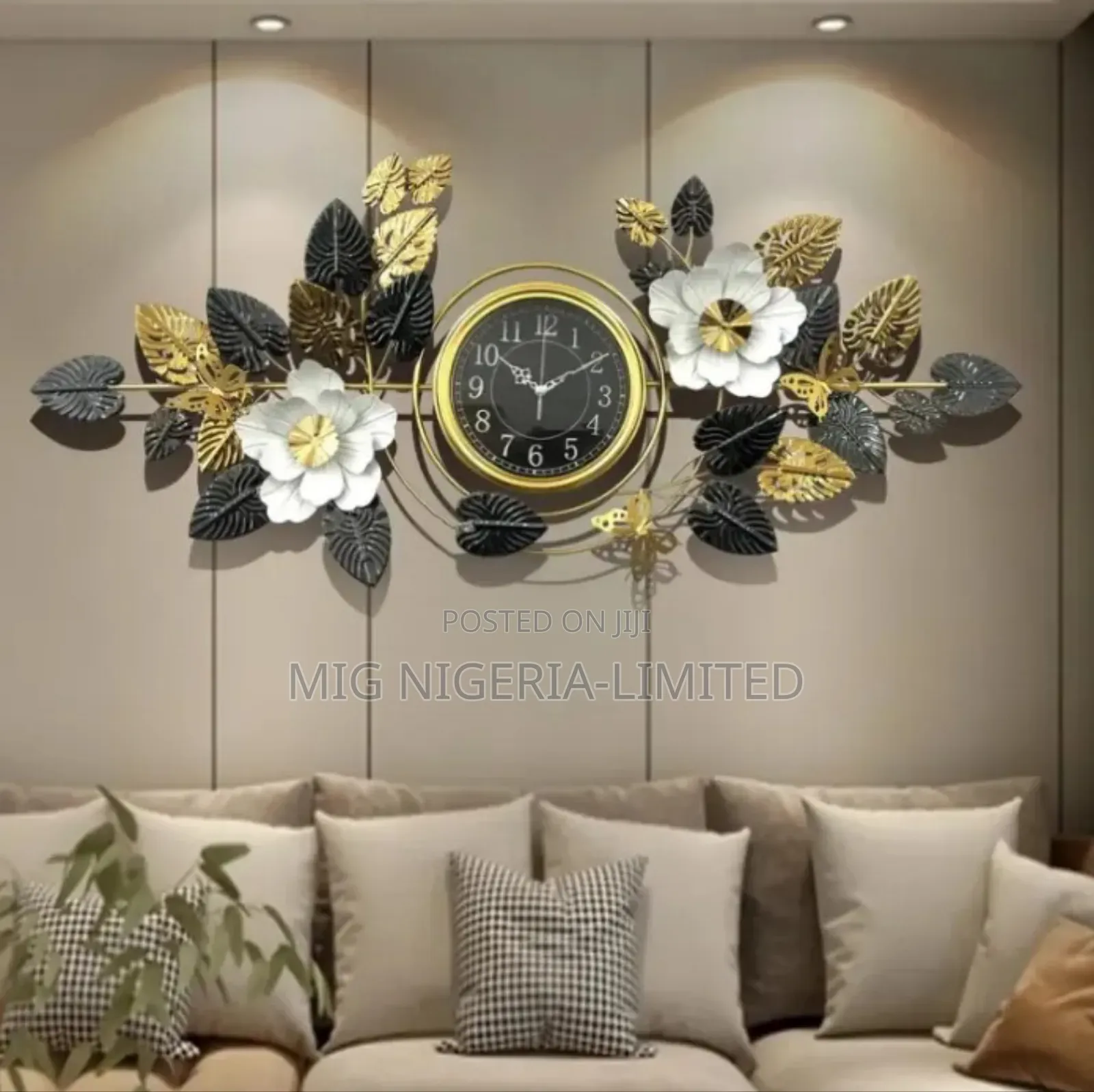 Decor Analog Wall Clock for Living Room Stylish Metal Wall Decor