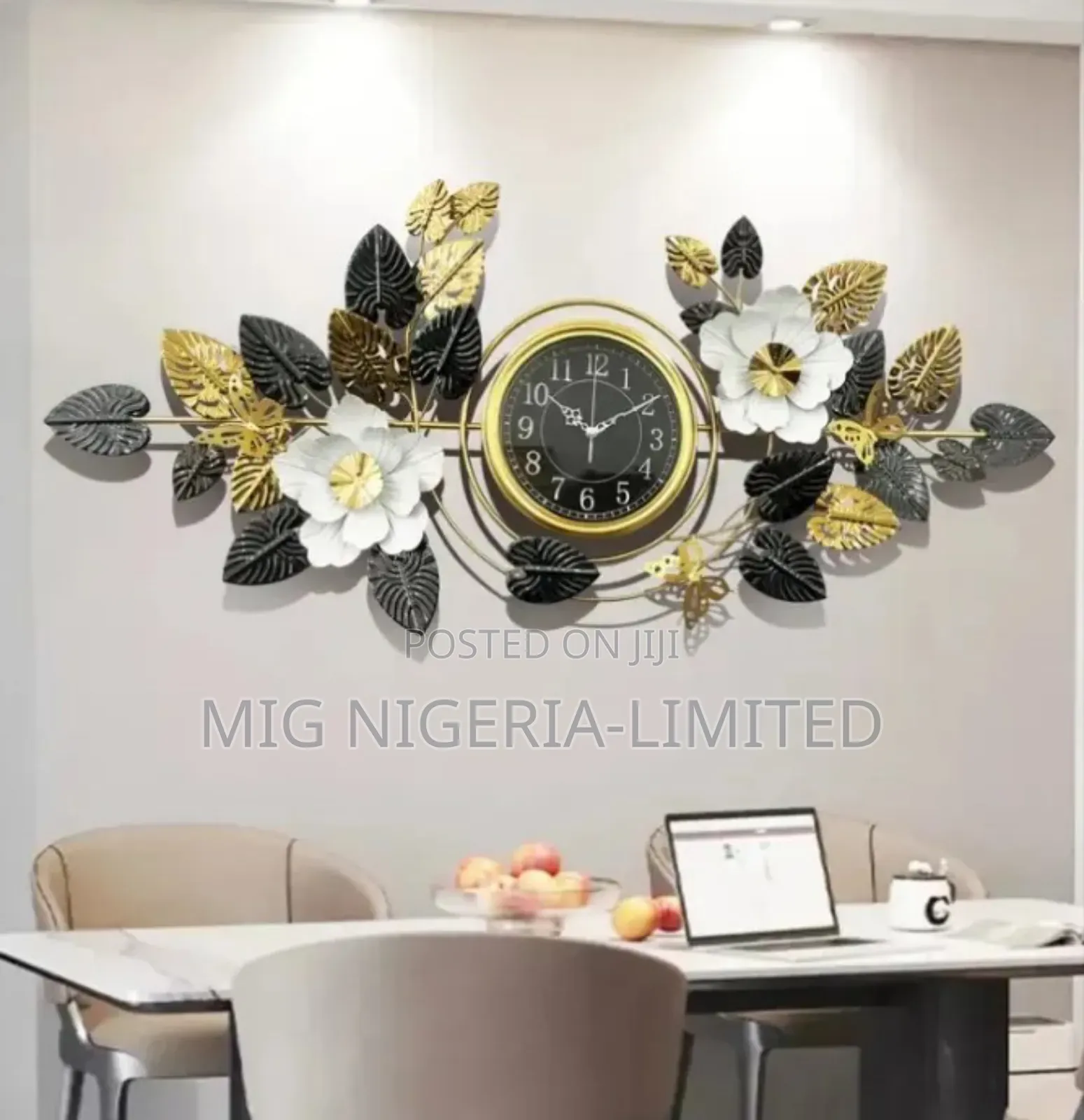 Decor Analog Wall Clock for Living Room Stylish Metal Wall Decor
