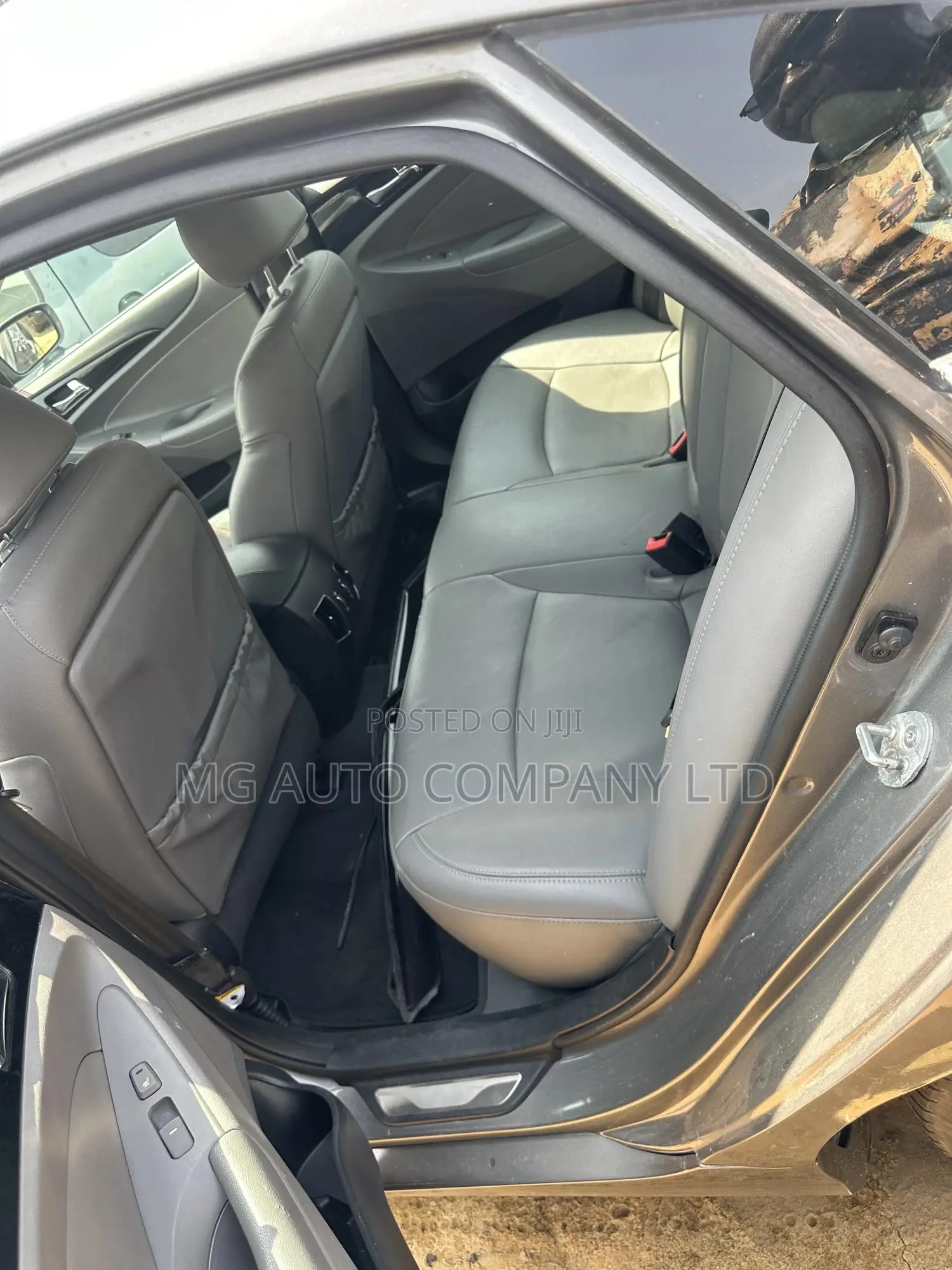 Hyundai Sonata Limited Sedan FWD (2.4L 4cyl 6A) 2013 Brown