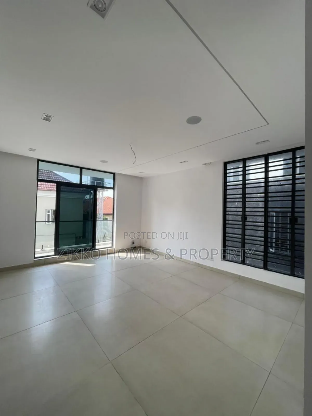 5bdrm Duplex in Lekki for sale