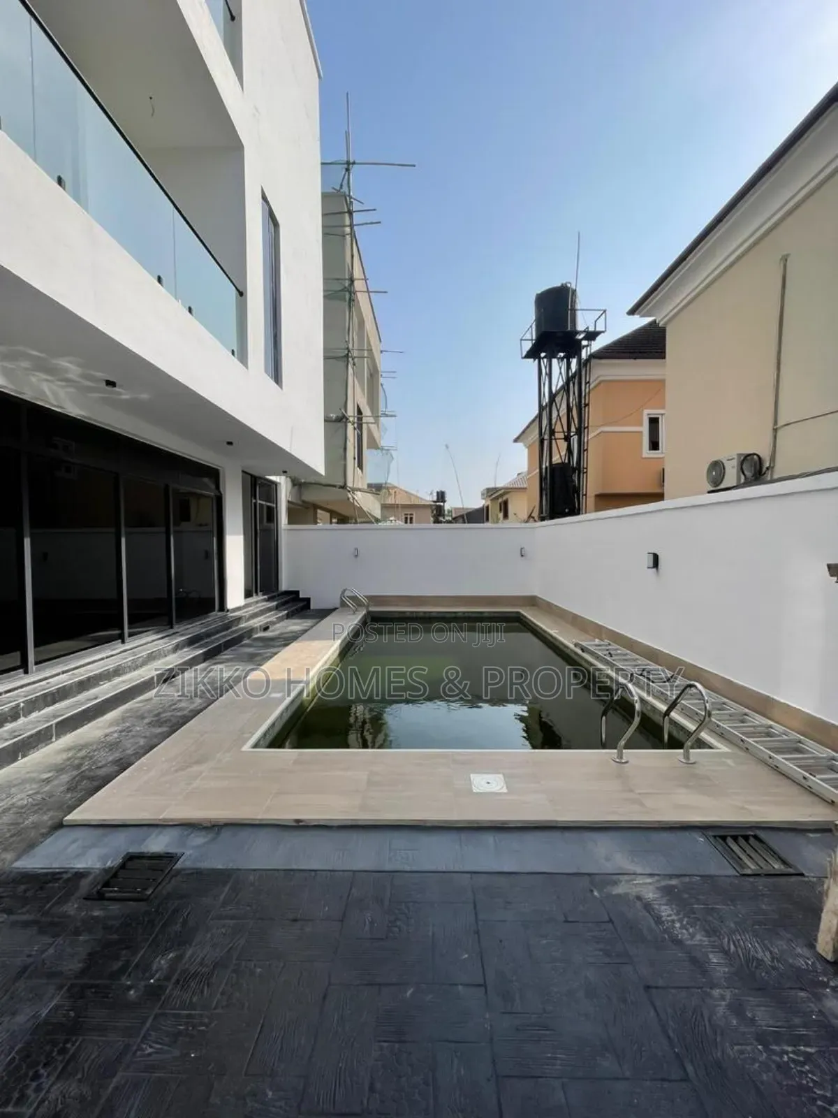 5bdrm Duplex in Lekki for sale
