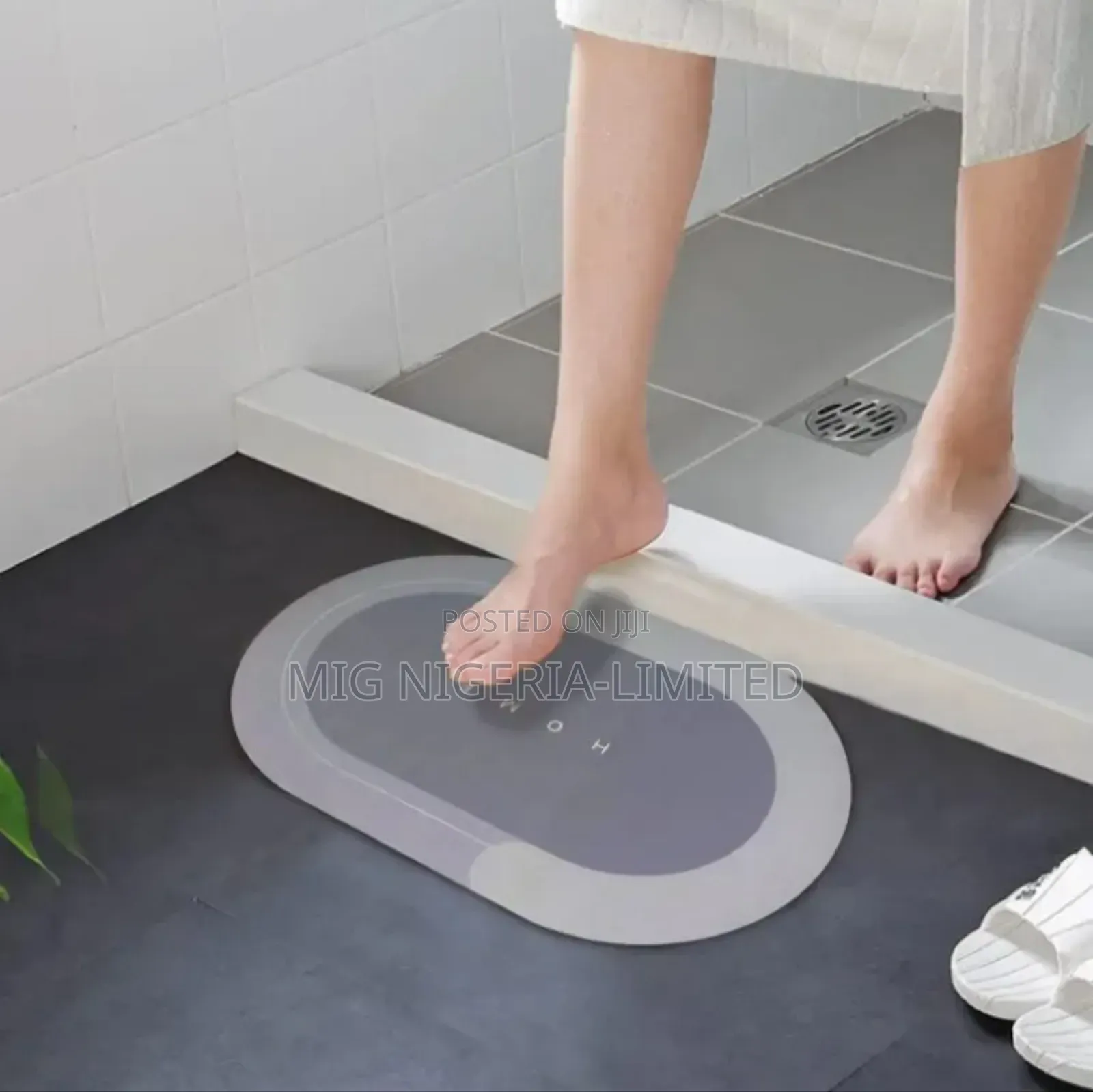 Bathroom Mat Water-Absorbing Bath Non-Slip Water Absorbent Floor Mat