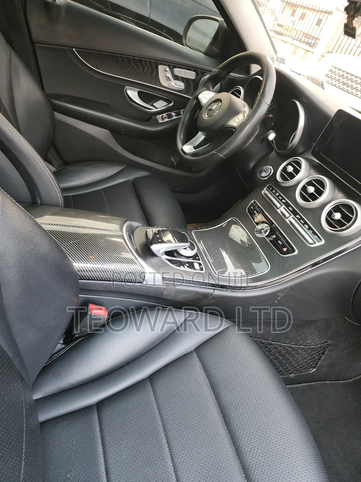 Mercedes-Benz C300 Base AWD 4Matic Sedan (2.0L 4cyl 7A) 2015 Gray
