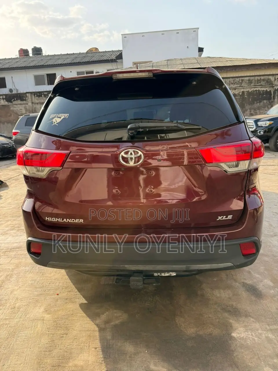 Toyota Highlander XLE 4x2 V6 (3.5L 6cyl 8A) 2017 Burgundy