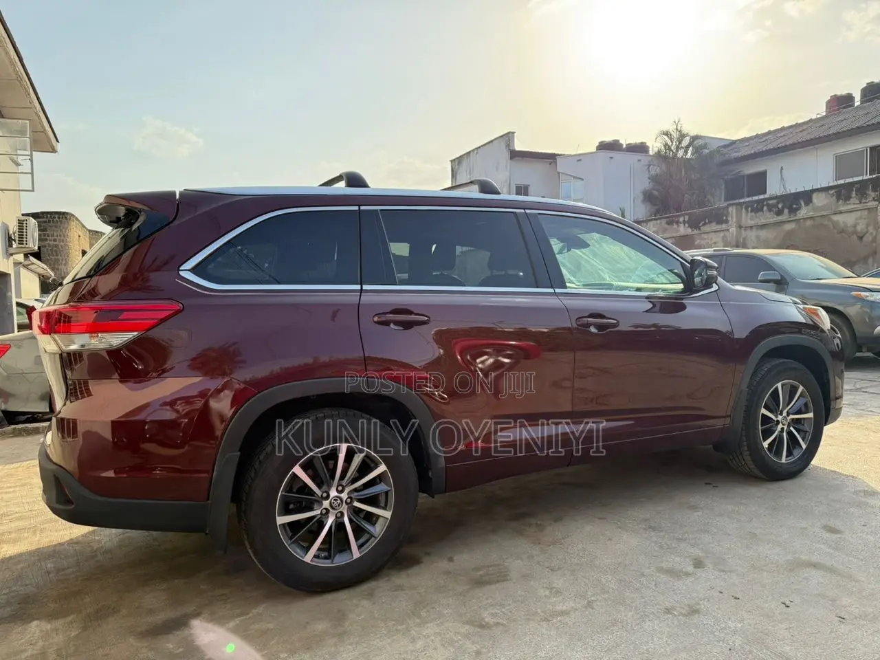 Toyota Highlander XLE 4x2 V6 (3.5L 6cyl 8A) 2017 Burgundy