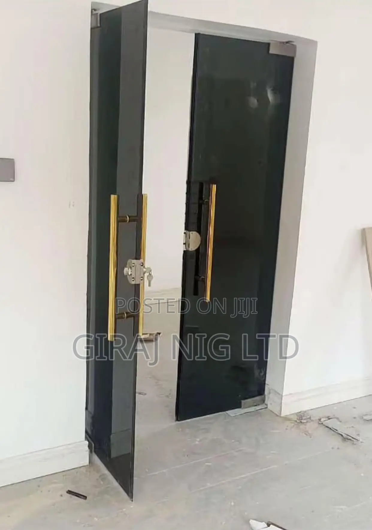 Double Swing Door