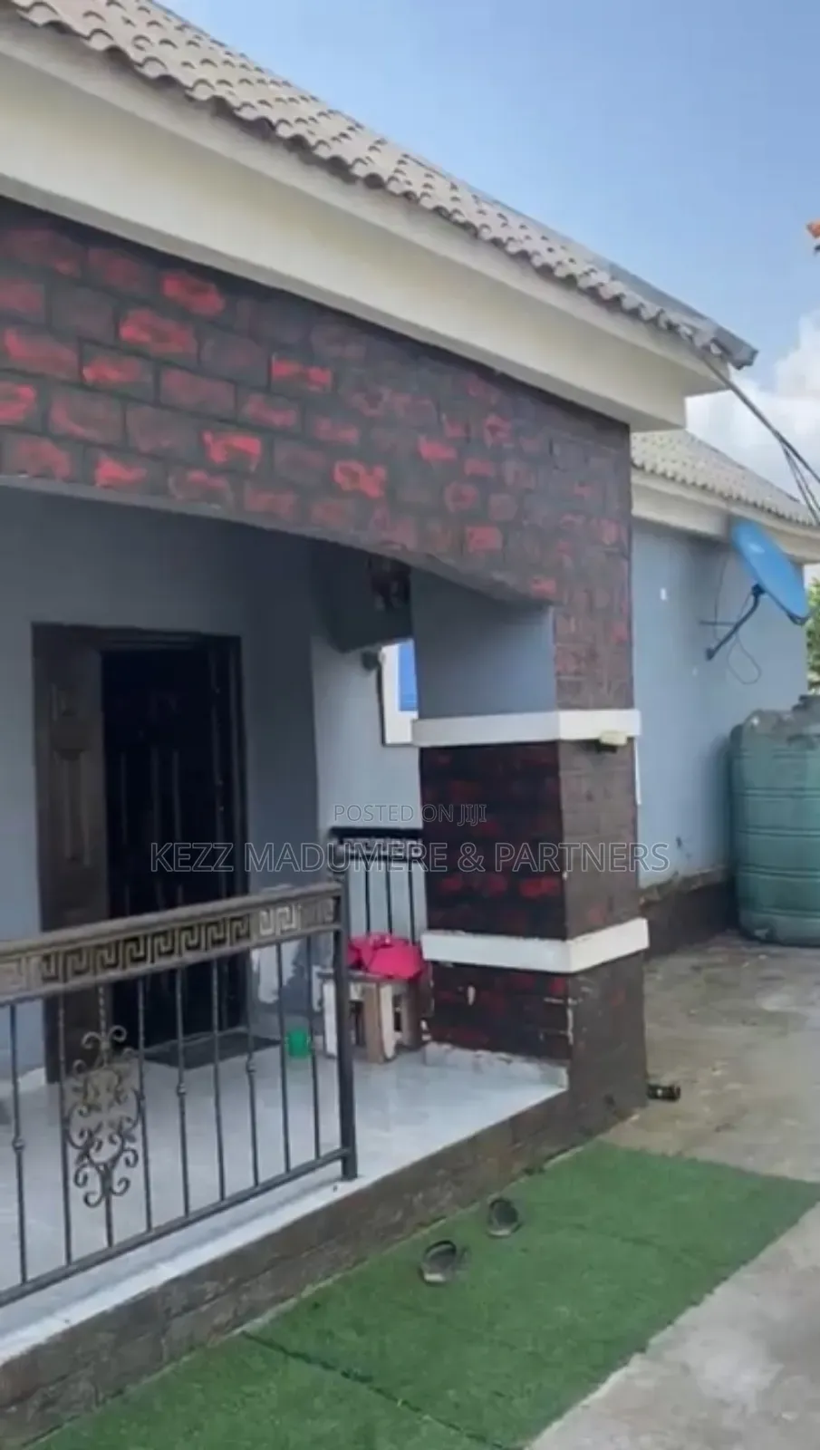 3bdrm Bungalow in At Kings Estate for sale