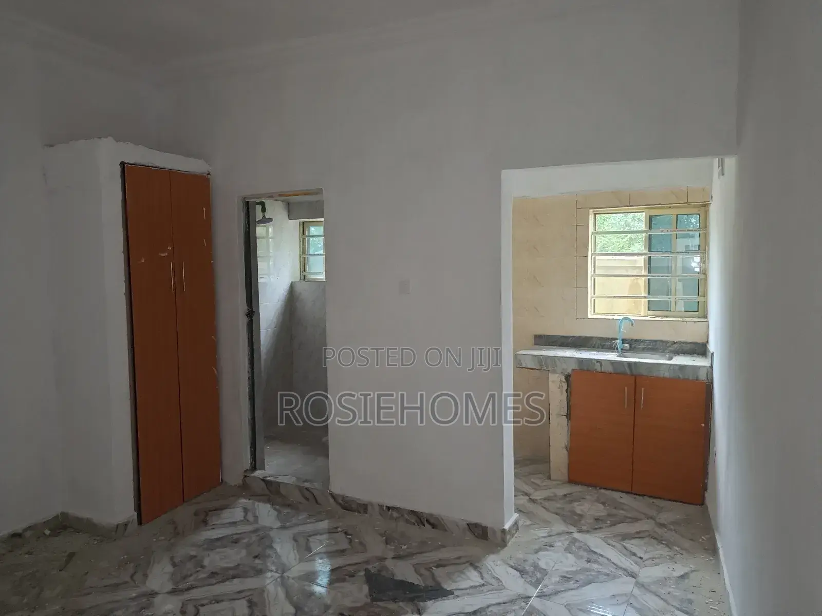 1bdrm House in With Solar Power,, Elemoro for rent