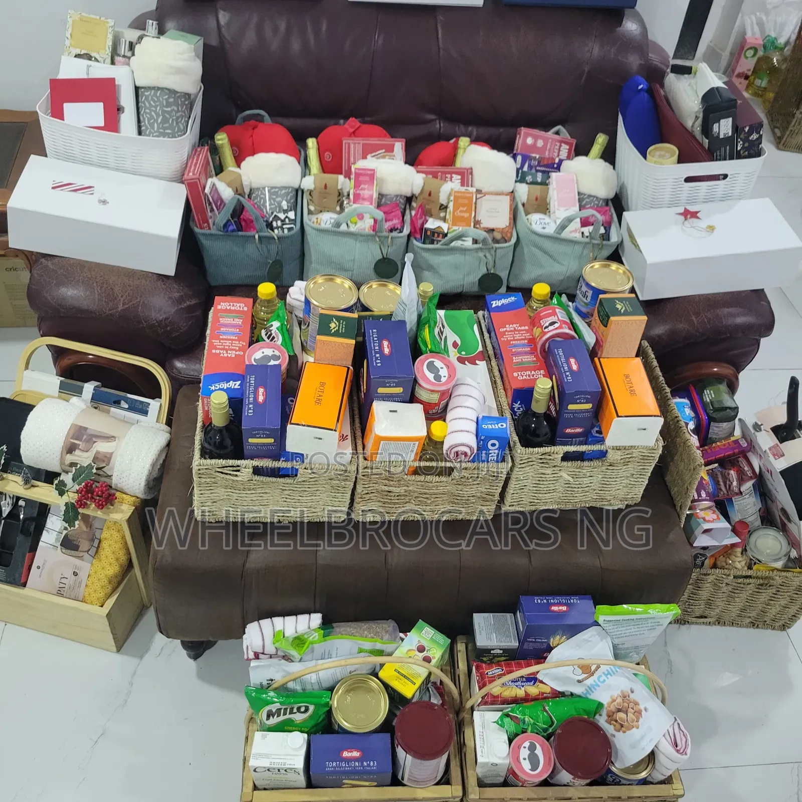 Hamper, Gift Boxes, Gift Sets and Fruit Baskets.
