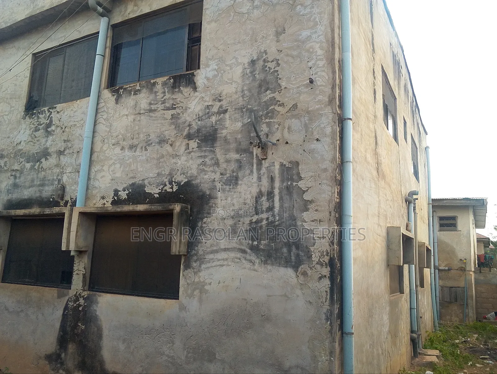 3bdrm Block of Flats in Pipeline, Ilorin South for sale