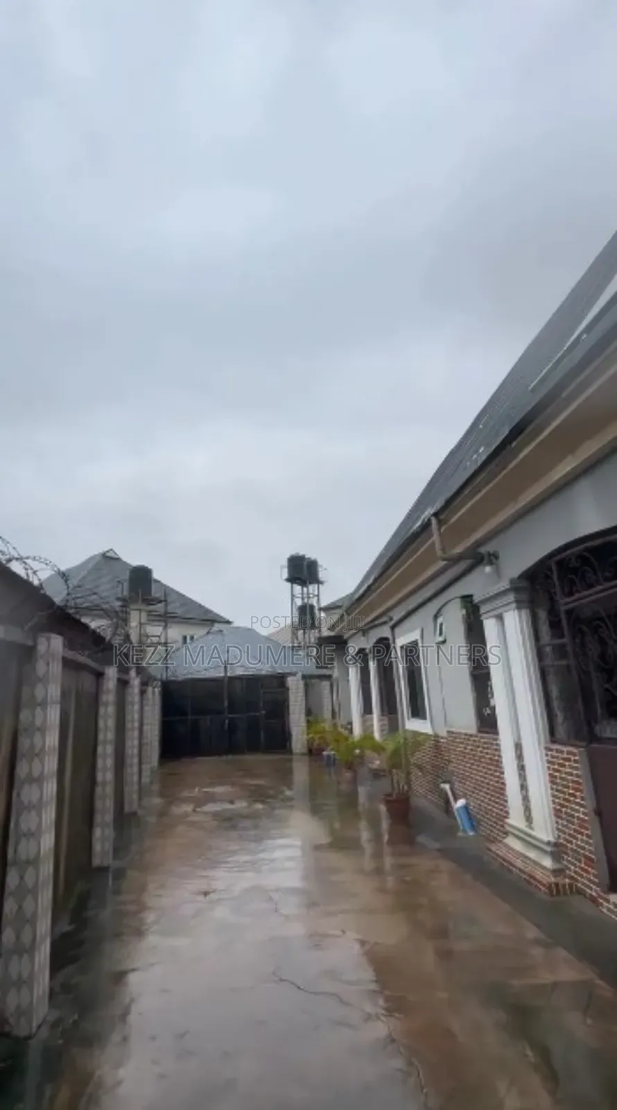 4bdrm Bungalow in Eneka Rukpokwu Road for sale