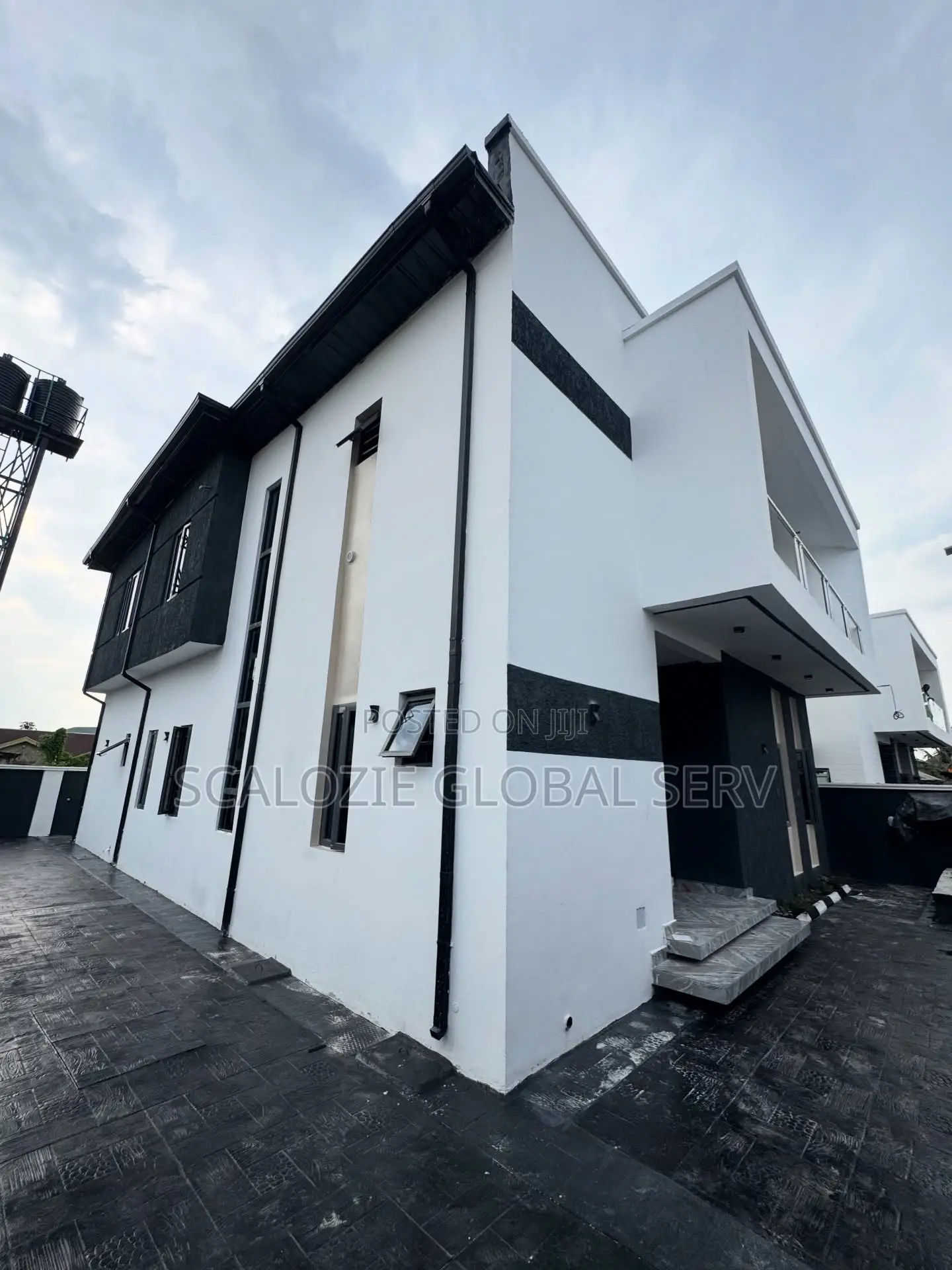 4bdrm Duplex in Dana Estate for sale