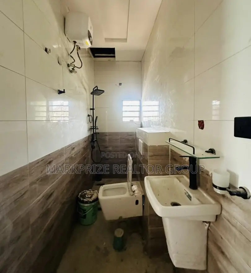 4bdrm Duplex in Magodo Gra Phase 1 for sale
