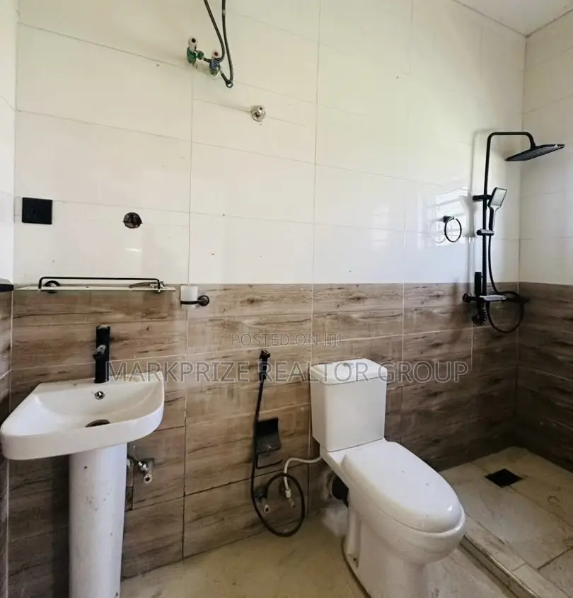 4bdrm Duplex in Magodo Gra Phase 1 for sale