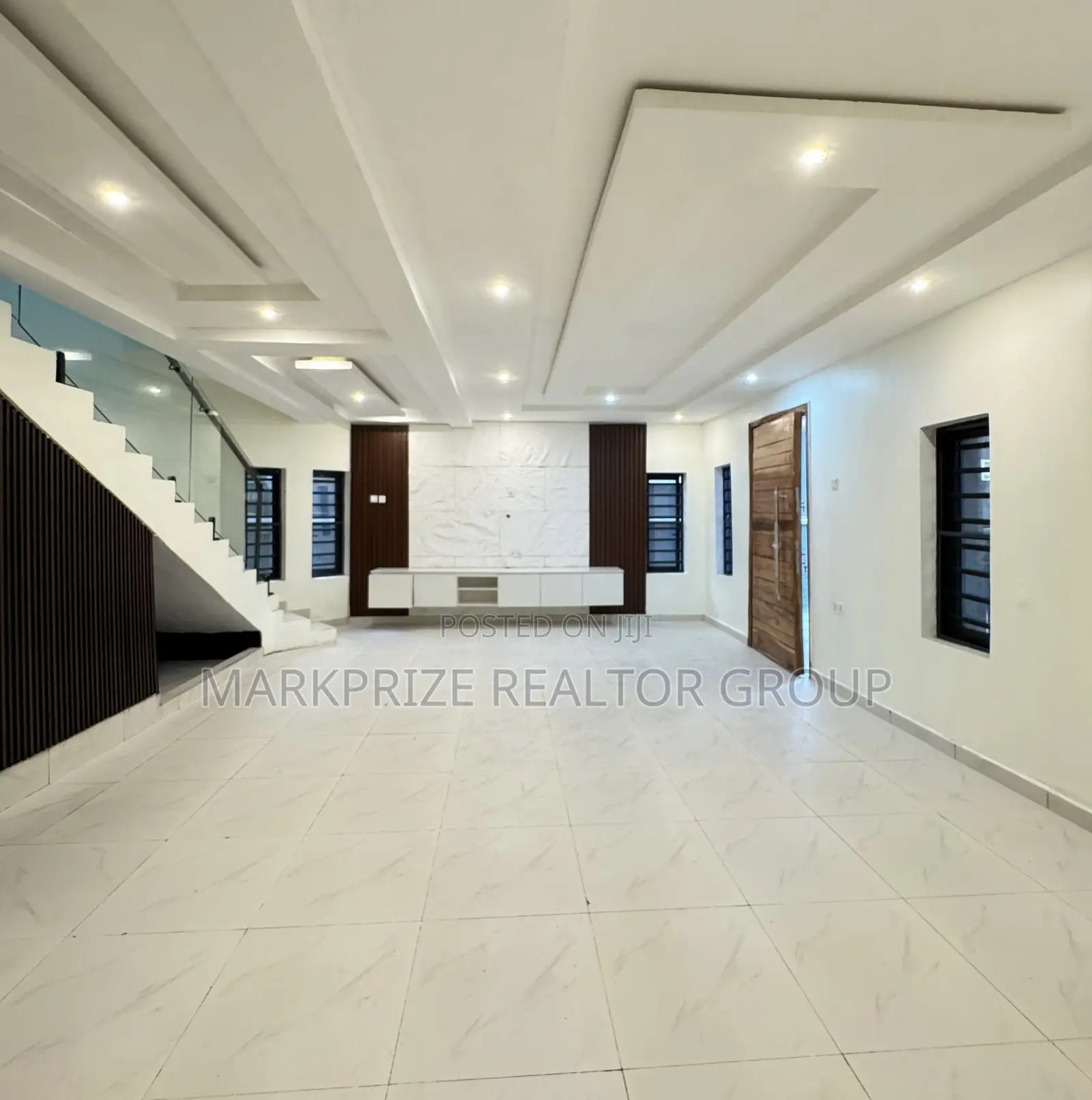 4bdrm Duplex in Surulere Lagos for sale