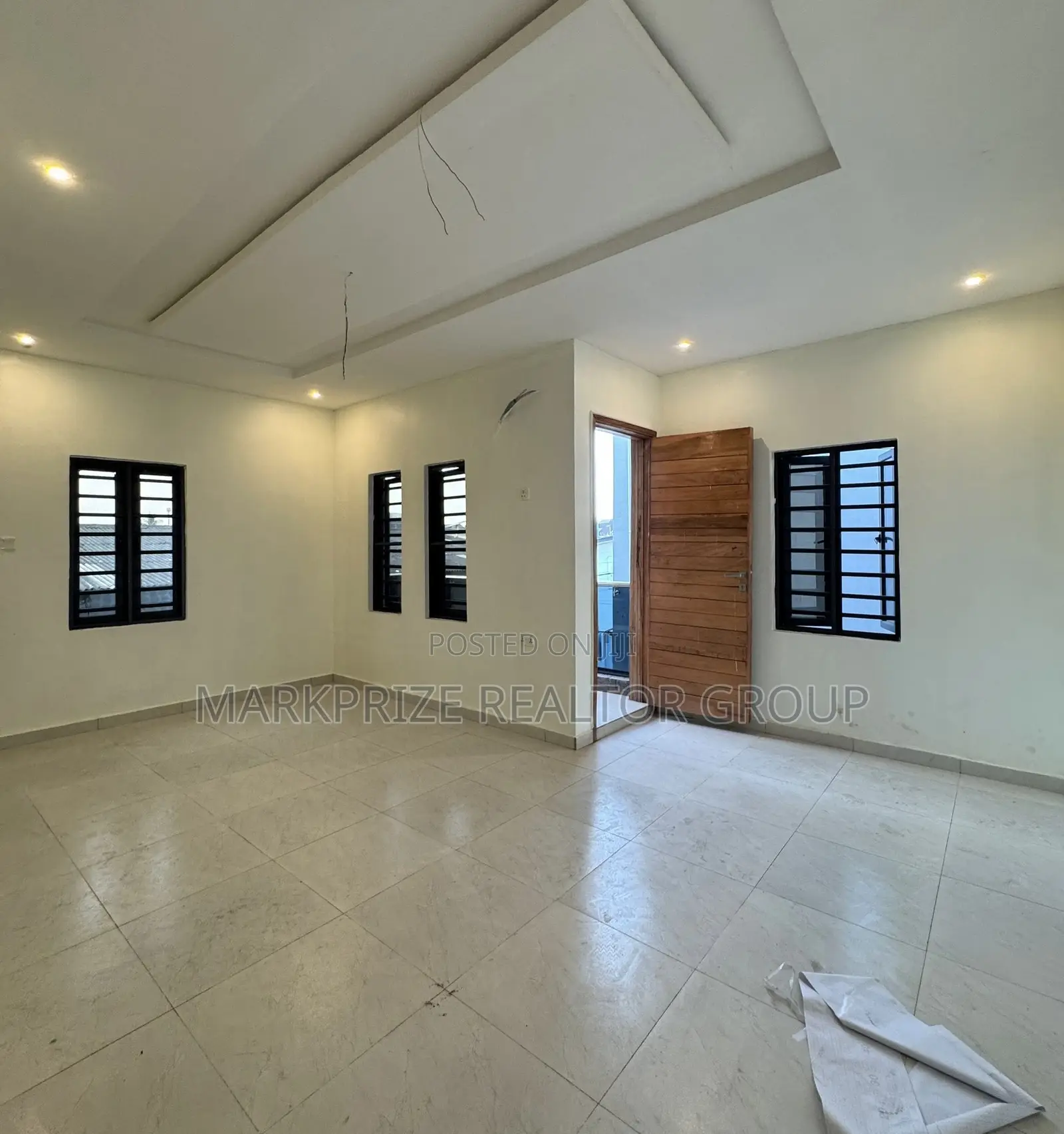4bdrm Duplex in Surulere Lagos for sale