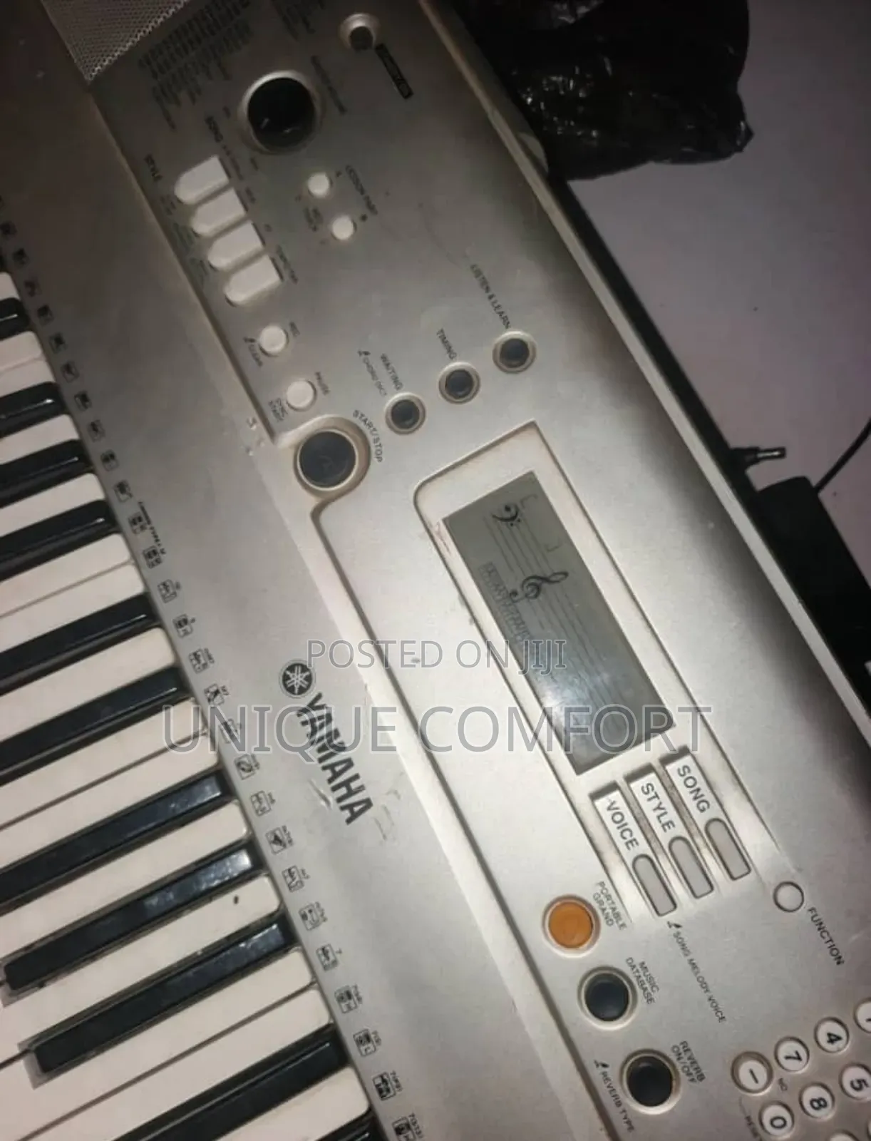Foreign Used Yamaha PSR E313 Keyboard