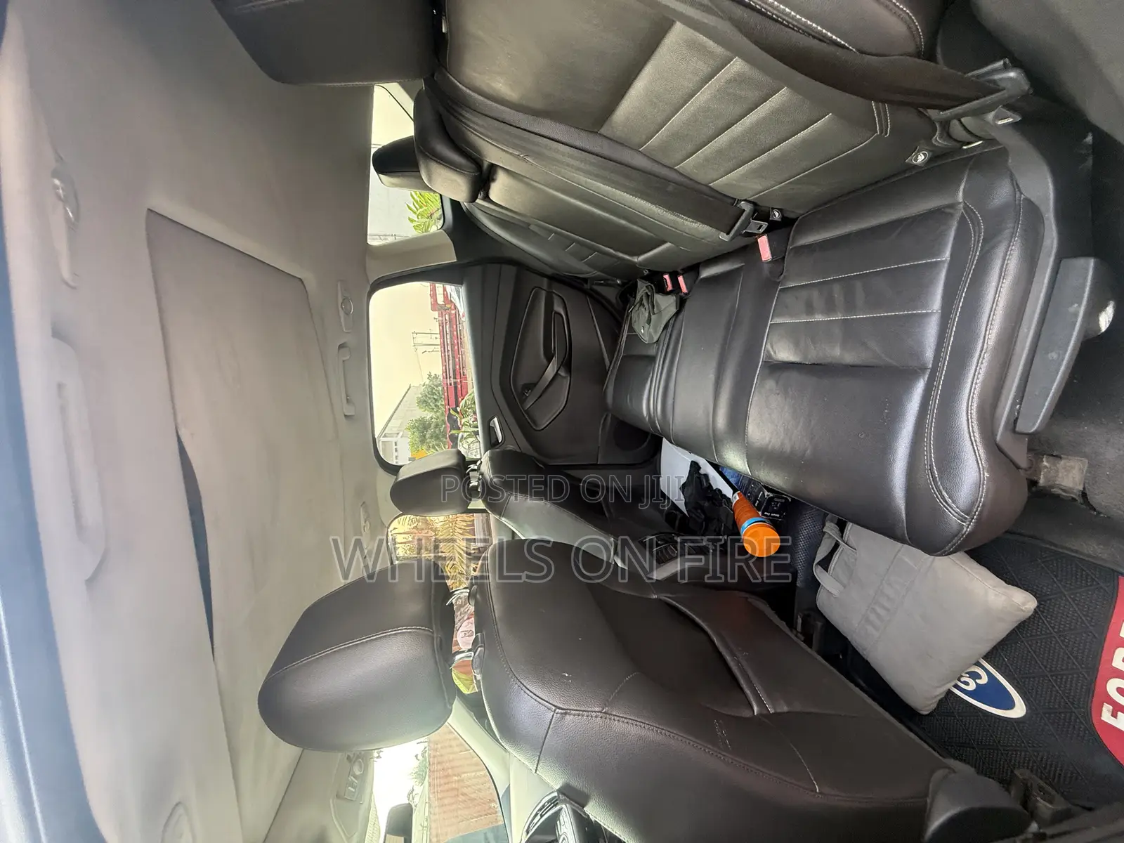 Ford Escape Titanium 4dr SUV (1.6L 4cyl Turbo 6A) 2014 Black