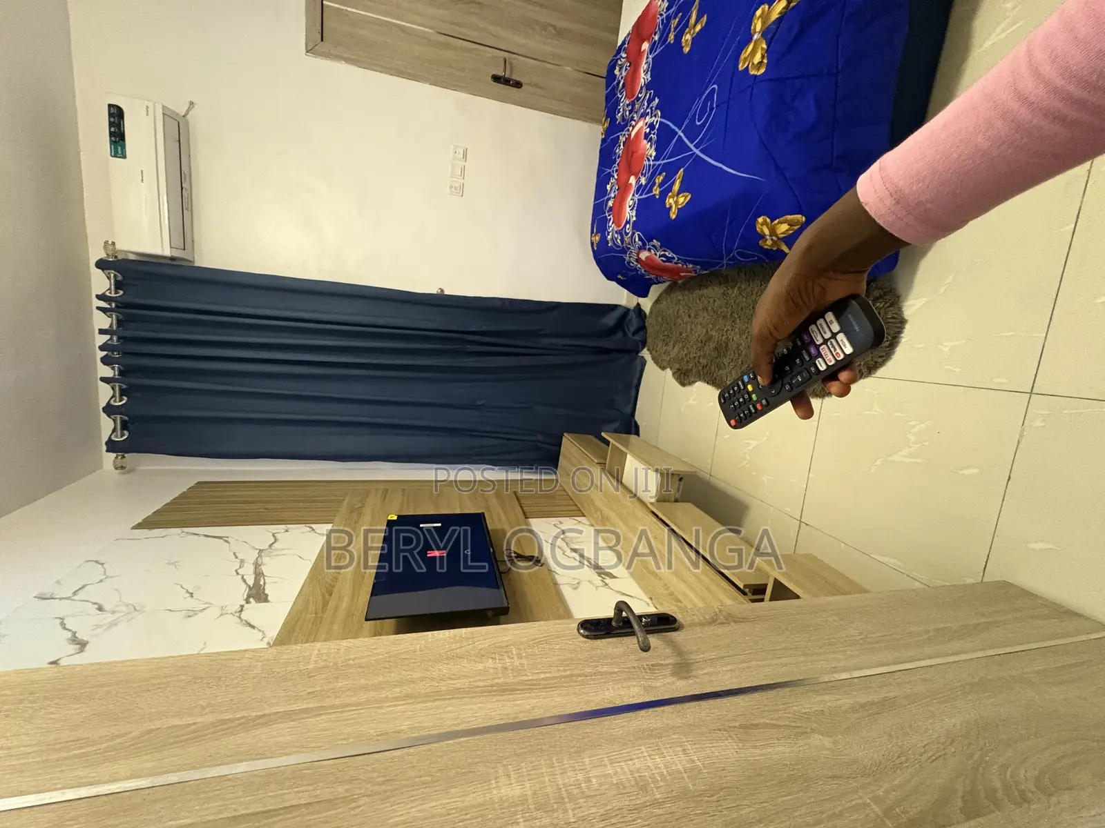 Monthly Room in a Shared Apartment Per Month With Pool and Gym