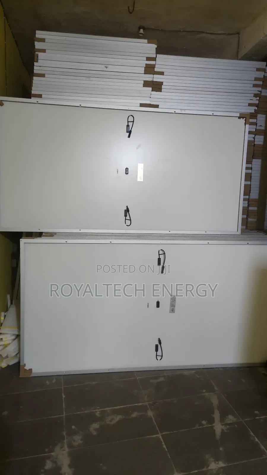 Jinko Non Bificial Panels 650watts