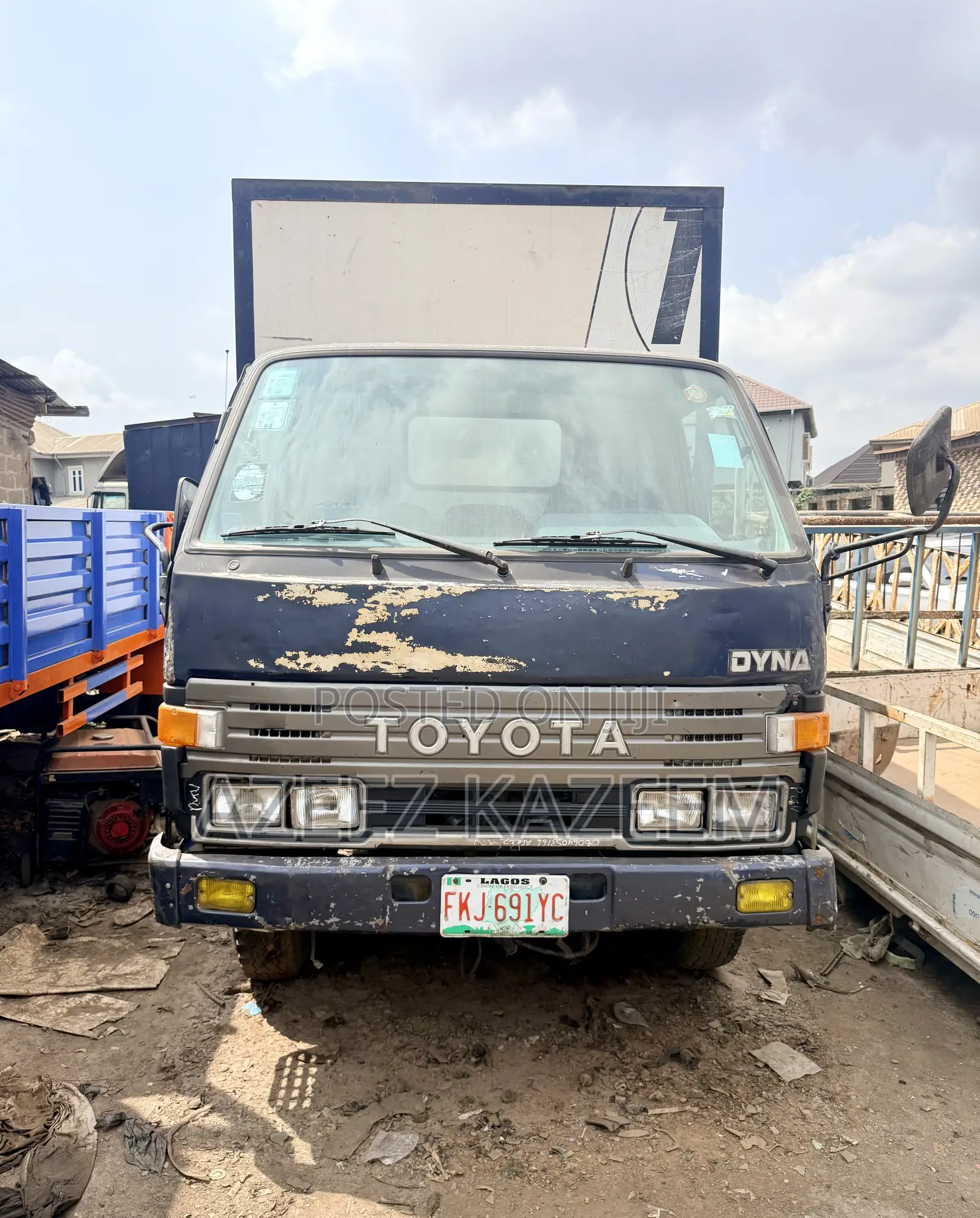 Toyota Dyna 200 Container Body 2rz Petrol Engine Injector Engine