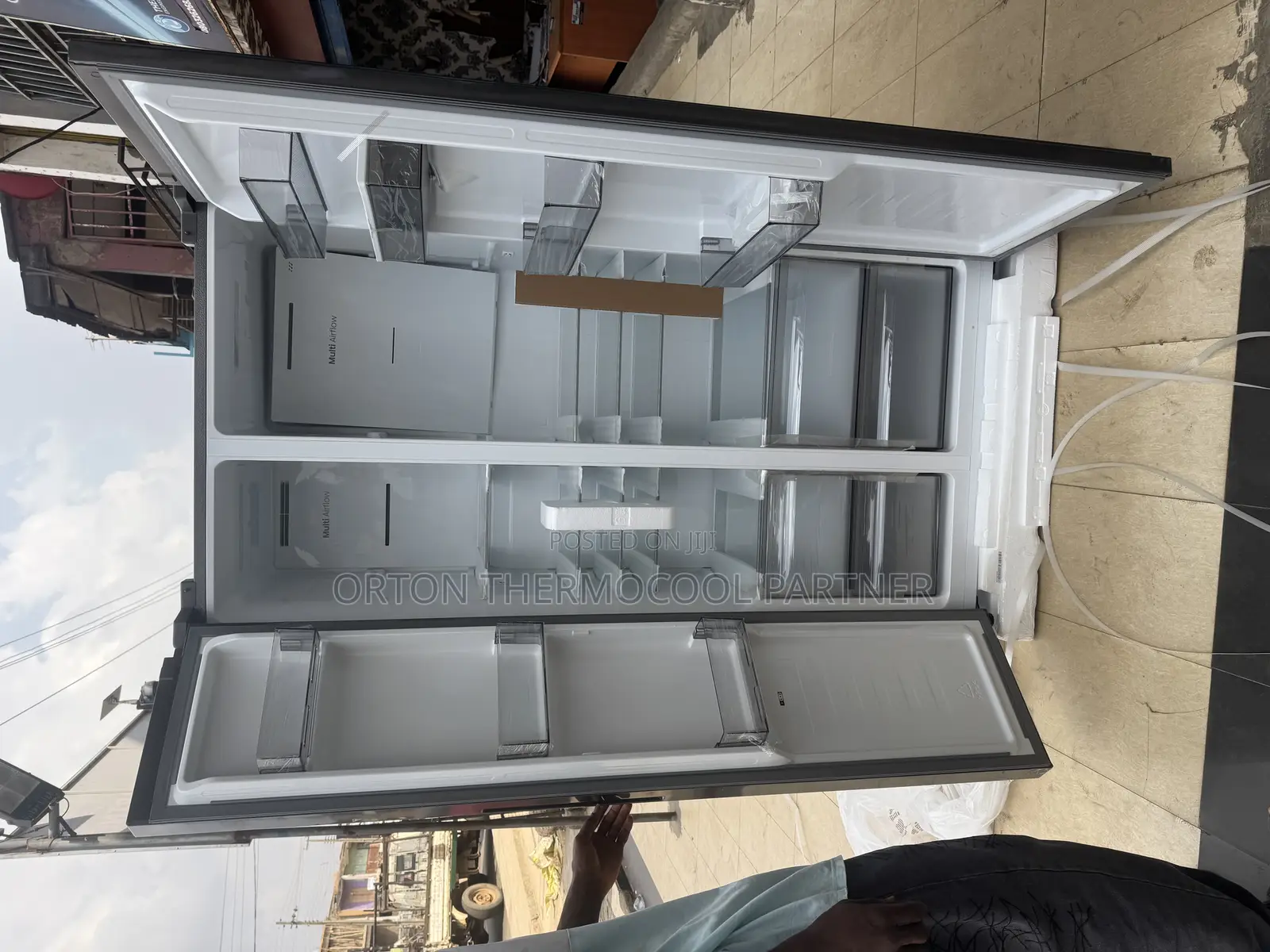 Hisense Side by Side Fridge With Dispenser