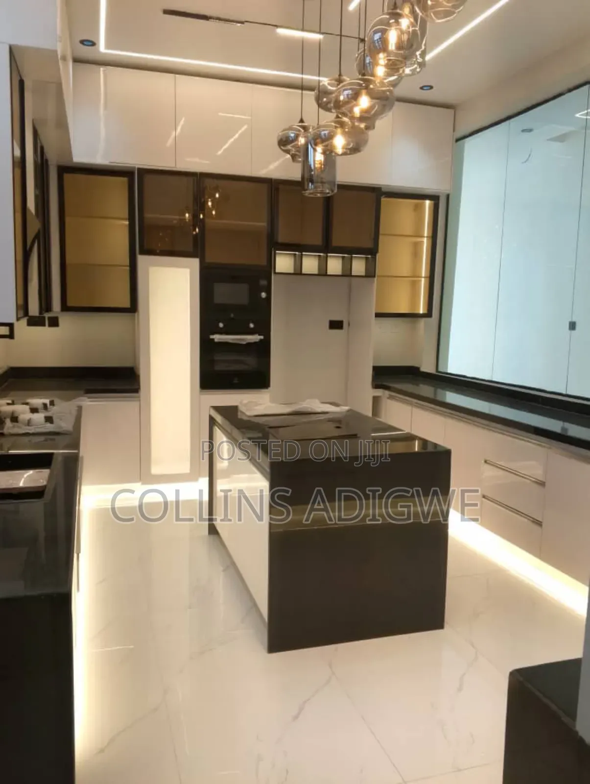 5bdrm Duplex in Oral Estate, Chevron for sale