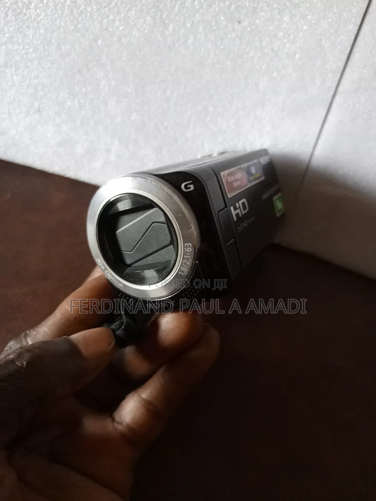 Sony Full Hd Video and Photo Camera With 16gb Internal Memory Mic P
