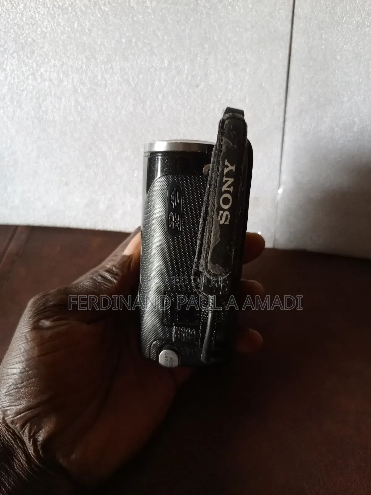 Sony Full Hd Video and Photo Camera With 16gb Internal Memory Mic P