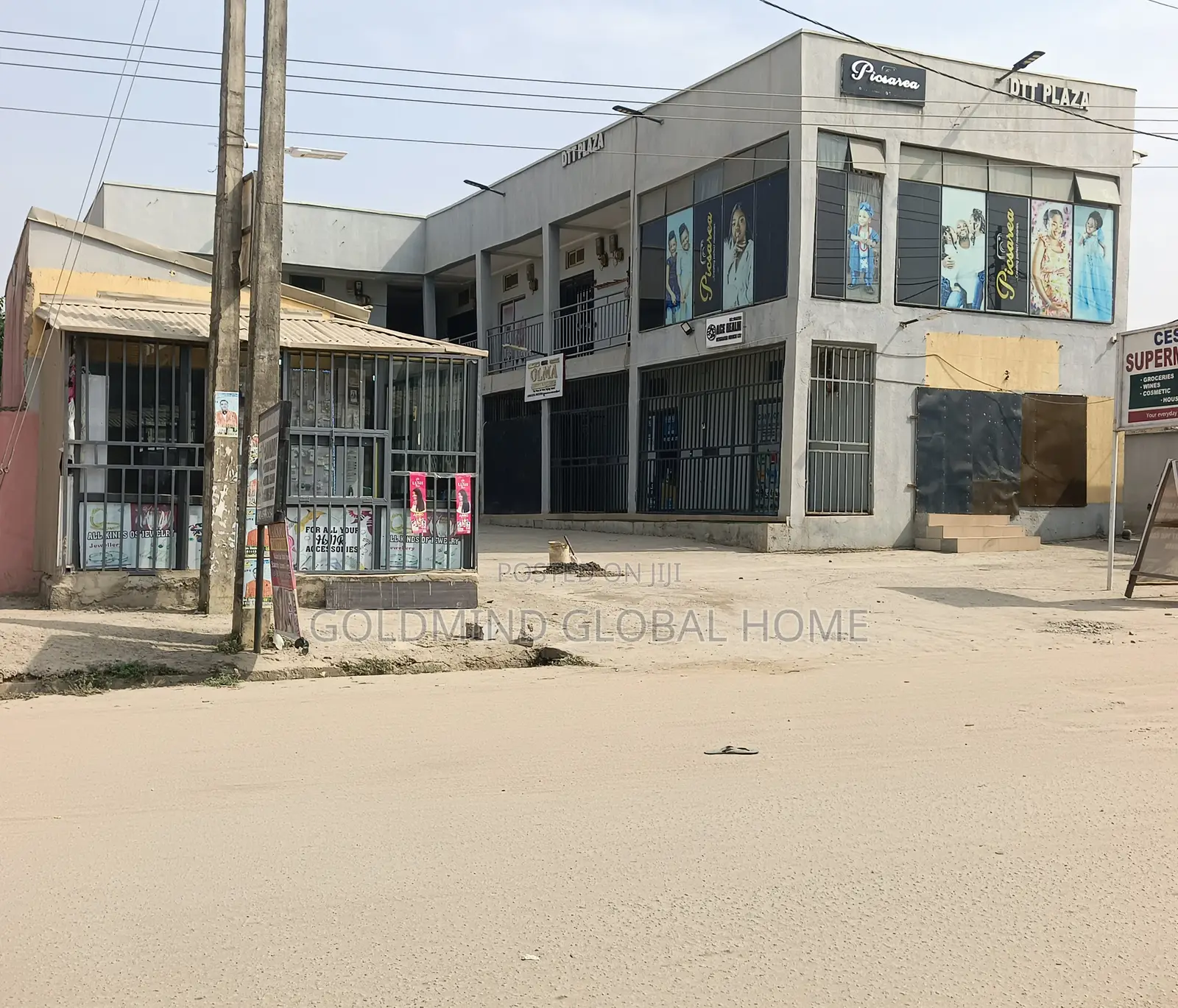 DTT Plaza in Fha Estate, Lugbe Abuja, FCT for Sale.
