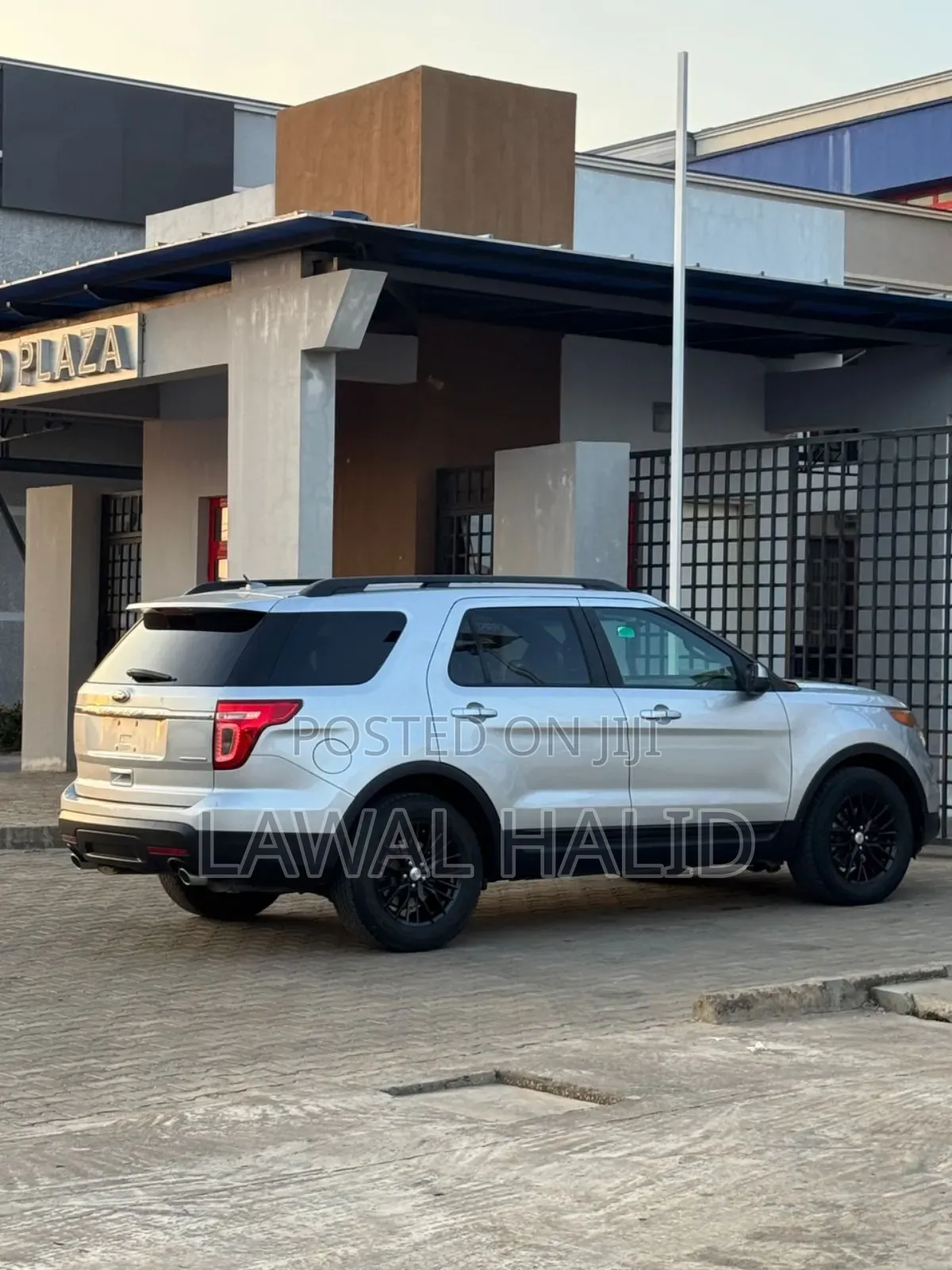 Ford Explorer 2014 Silver