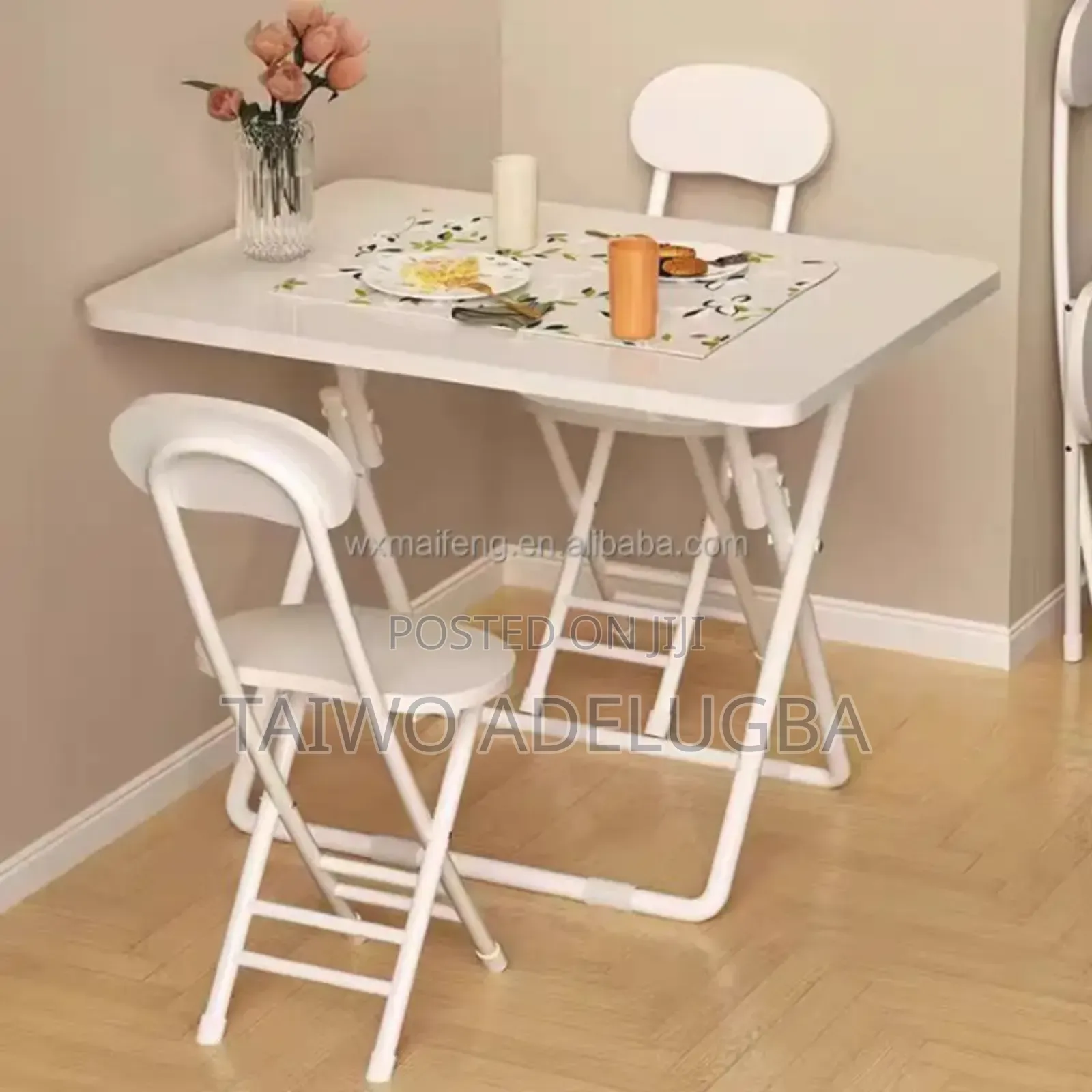 New Design White Table and Chair
