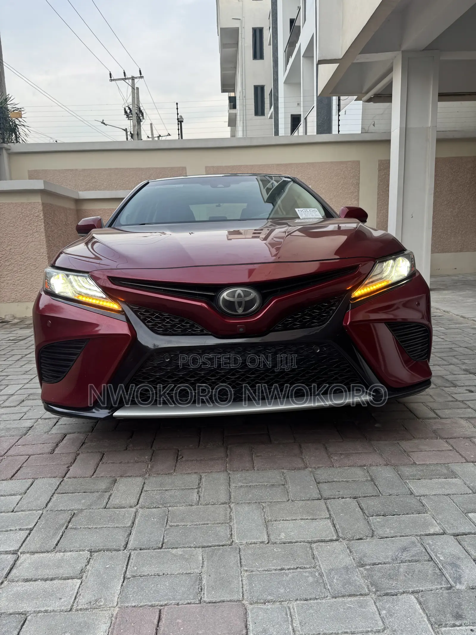 Toyota Camry XSE FWD (2.5L 4cyl 8AM) 2018 Red